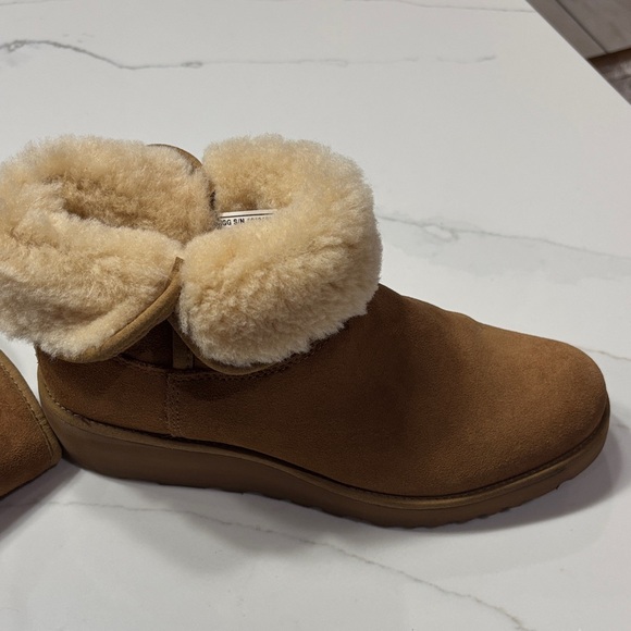 UGG classic ankle fur Women's Suede Boots in Chestnut - Picture 13 of 14